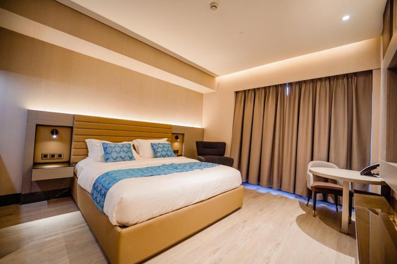 Bayprime Hotel Paranaque City Eksteriør billede